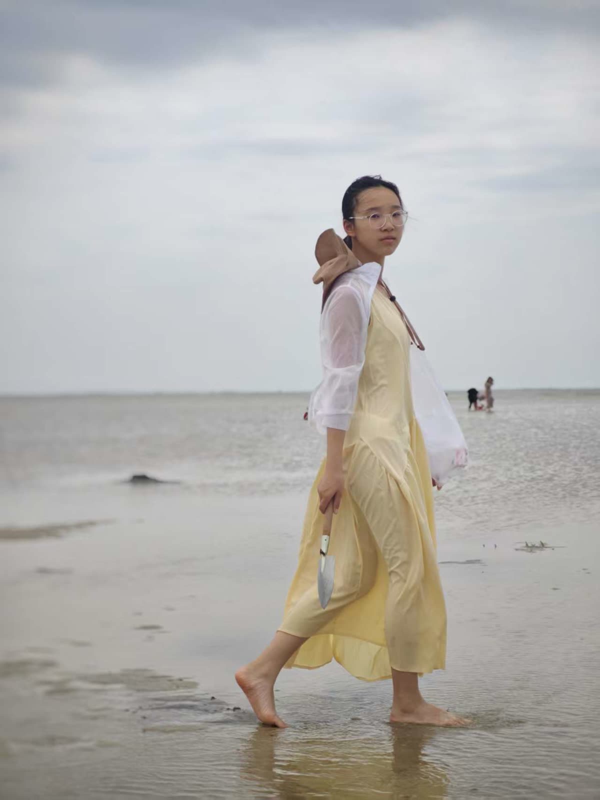 海边散步的旅行照片